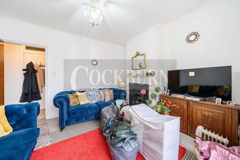 Flat 4, 118 Streatham Road, Mitcham, CR4 2AE