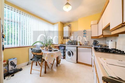 Flat 4, 118 Streatham Road, Mitcham, CR4 2AE