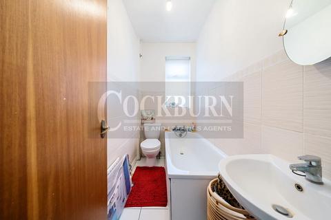 Flat 4, 118 Streatham Road, Mitcham, CR4 2AE