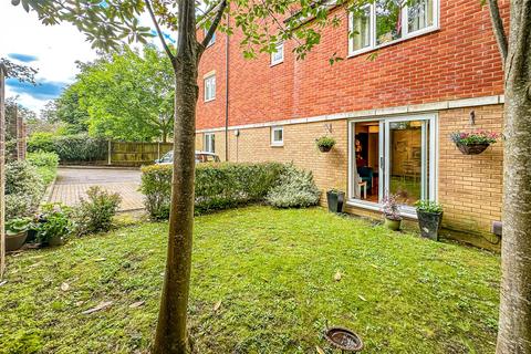 2 bedroom apartment for sale, Sanders Place, Camp Road, St Albans, Hertfordshire, AL1