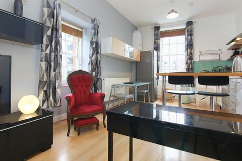 1 bedroom flat for sale, 9/6 Holyrood Road, Old Town, Edinburgh, EH8 8AE