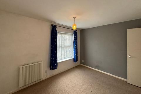 3 bedroom flat for sale, 165 Stourton Avenue, Feltham, Middlesex, TW13 6LD