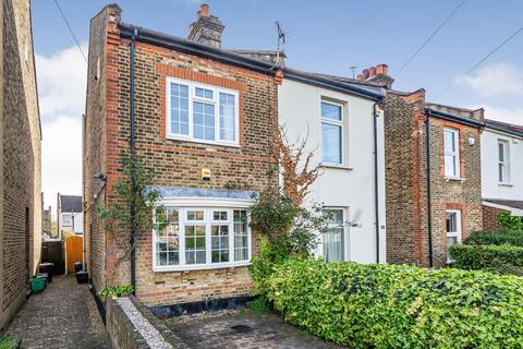 67 Thayers Farm Road, Beckenham, BR3 4LY