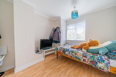 22 Croydon Road, West Wickham, BR4 9HT