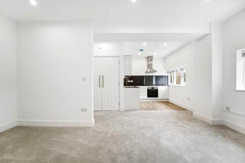 Studio to rent, South Parade, Chelsea SW3
