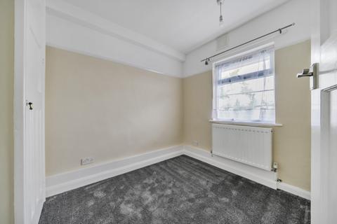 2 bedroom apartment to rent, New Park Road London SW2