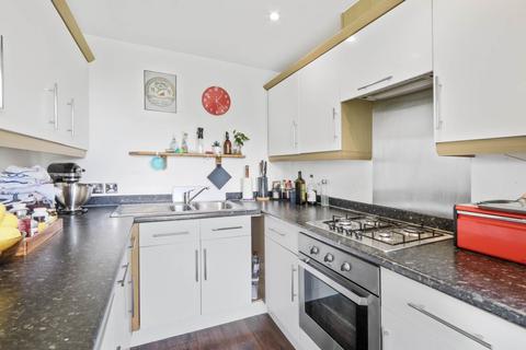 2 bedroom apartment for sale, Southwold Road, Clapton