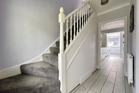 32 Darell Way, Billericay, CM11 2JT