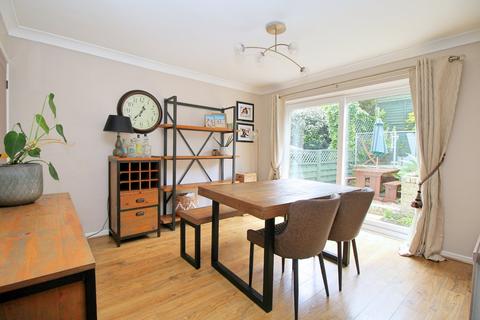 27 Effingham Road, Harden, Bingley, BD16 1LQ