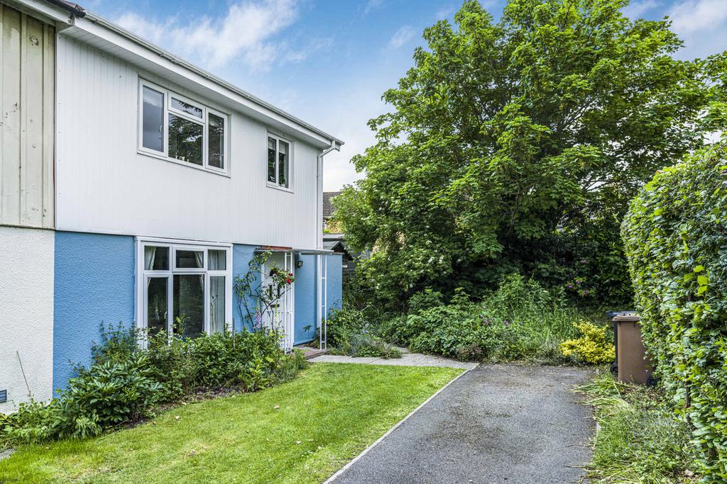 Harcourt Road, Wantage, OX12 3 bed semidetached house for sale £260,000