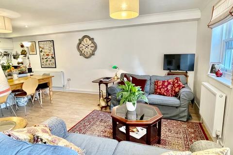 2 bedroom apartment for sale, School Hill, Wrecclesham, Farnham, GU10