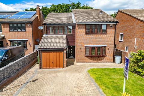 4 bedroom detached house for sale, Heathleigh Drive, Langdon Hills, SS16