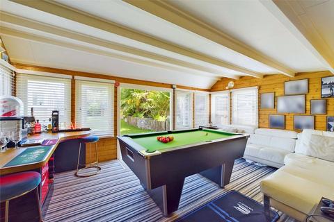 2 Elmsway, Bournemouth, BH6 3HU