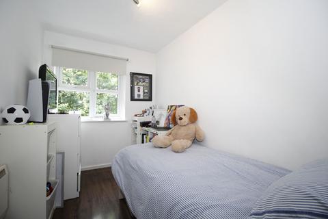 2 bedroom apartment for sale, Rainham RM13