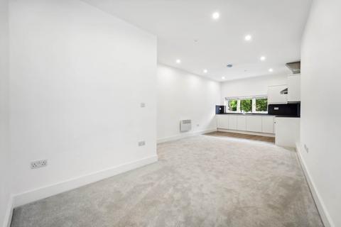 Studio to rent, South Parade, Chelsea