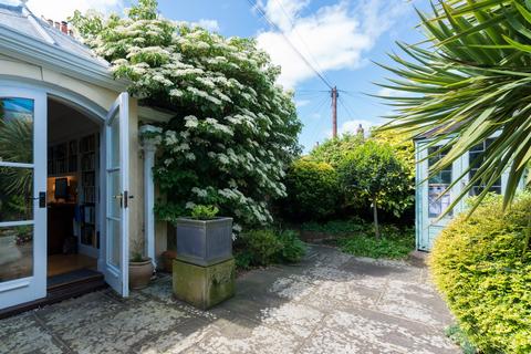 2 bedroom terraced house for sale, North Street, Deal, Kent, CT14