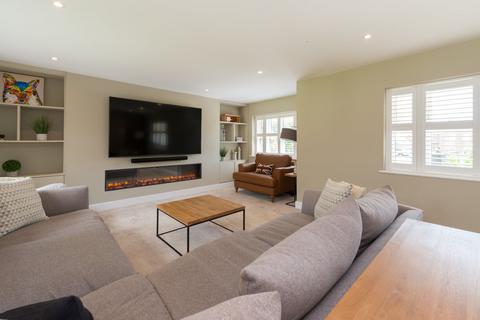 34 Blake Close, Walmer, Deal, CT14 7UB