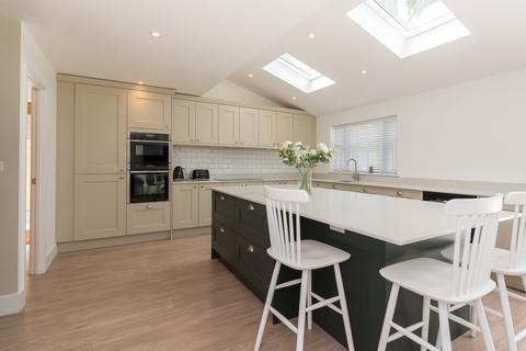 34 Blake Close, Walmer, Deal, CT14 7UB