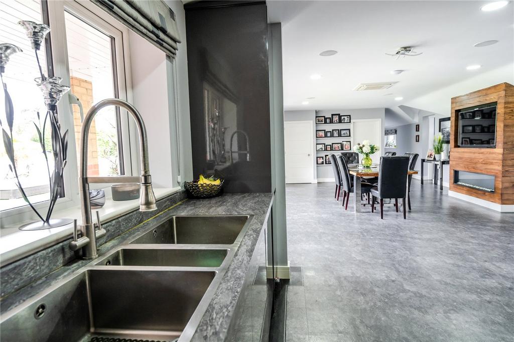 Bungalo Kitchen/Dine