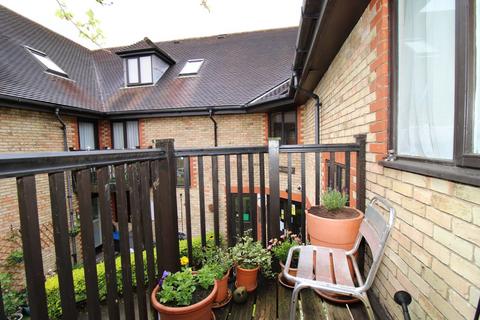 Retirement property for sale, Deer Park Way, West Wickham, BR4