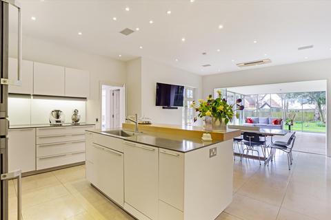 5 bedroom detached house to rent, Longwood Drive, London, SW15