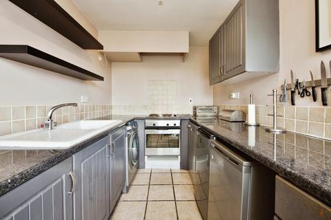 1 bedroom apartment for sale, Old Farm Road, London N2