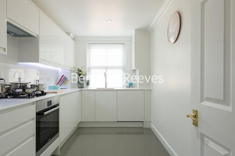 1 bedroom apartment to rent, Trafalgar Gardens, Kensington W8