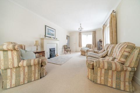 2 bedroom retirement property for sale, Edinburgh Gate, Denham Garden Village, Denham, Buckinghamshire, UB9