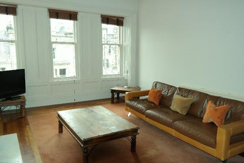 2 bedroom flat to rent, Westbourne Gardens, Glasgow G12