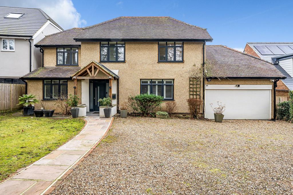 Coulsdon, Coulsdon CR5 5 bed detached house for sale £950,000