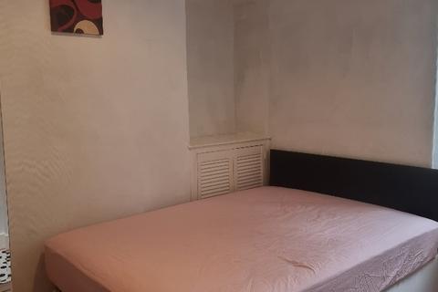 1 bedroom flat to rent, Esslemont Avenue, Aberdeen AB25