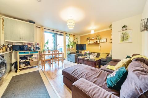 2 bedroom apartment for sale, Ebbett Court, Victoria Road, London, W3