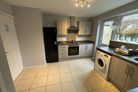 4 bedroom terraced house to rent, Staffordshire Close,  Liverpool, L5