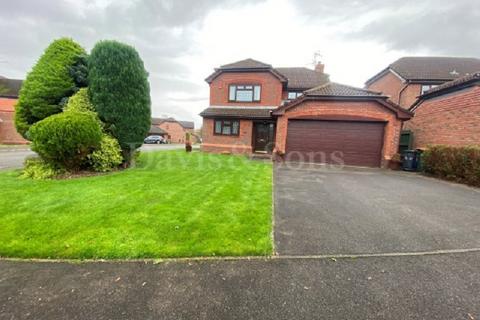 4 bedroom detached house for sale, Caban Close, Rogerstone, Newport. NP10 9HX