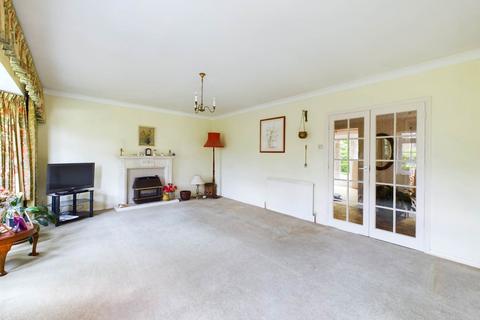 4 bedroom detached house for sale, Elmdale Gardens, Princes Risborough HP27