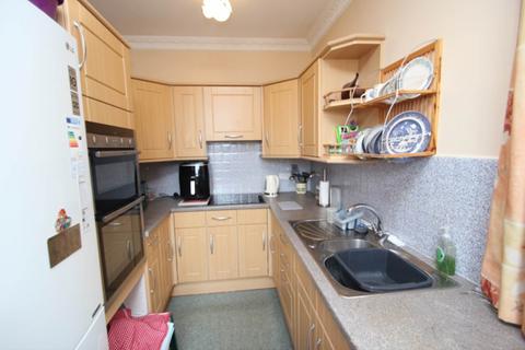 2 bedroom apartment for sale, Cambridge Road, Southend On Sea