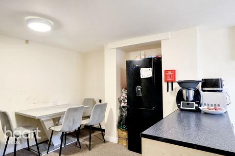 2 bedroom terraced house for sale, Clifton Grove, Leeds