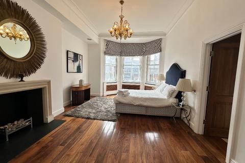 2 bedroom apartment to rent, Mayfair W1K