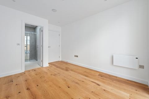 2 bedroom flat to rent, London SW16