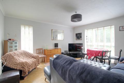 2 bedroom flat for sale, Copers Cope Road, Beckenham BR3