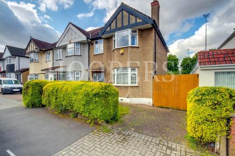 3 bedroom end of terrace house for sale, Village Way, London, NW10