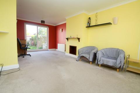 3 bedroom semi-detached house to rent, Raleigh Road, Feltham, TW13