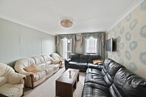 3 bedroom terraced house for sale, Kemps Drive, London, E14