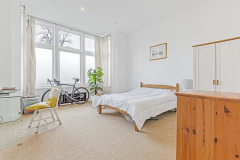 3 bedroom flat for sale, West Hill, Putney