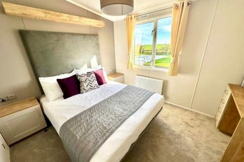 2 bedroom static caravan for sale, Rawcliffe Holiday Park, , Wyreside PR3