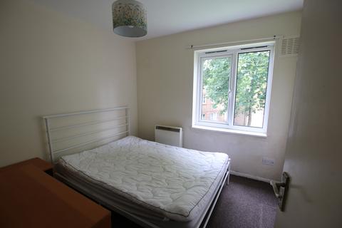 2 bedroom flat for sale, Malyons Road, London SE13