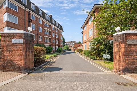 2 bedroom flat for sale, Watchfield Court, Sutton Court Road, London, W4