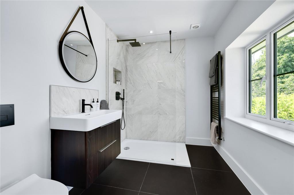 Bedroom Two En Suite