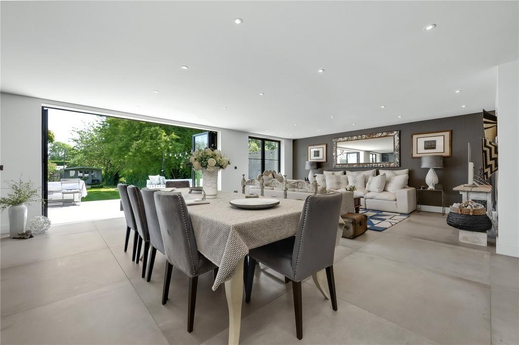 Dining/Family