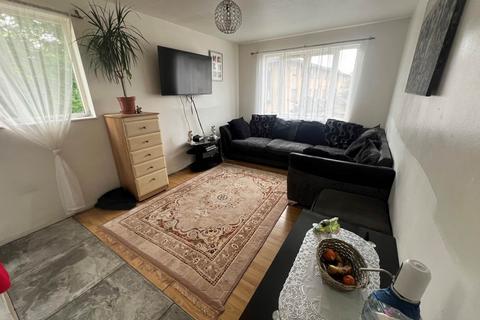 2 bedroom flat for sale, Eastgate Close, London SE28
